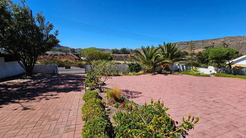 4 Bedroom Property for Sale in Elands Bay Western Cape